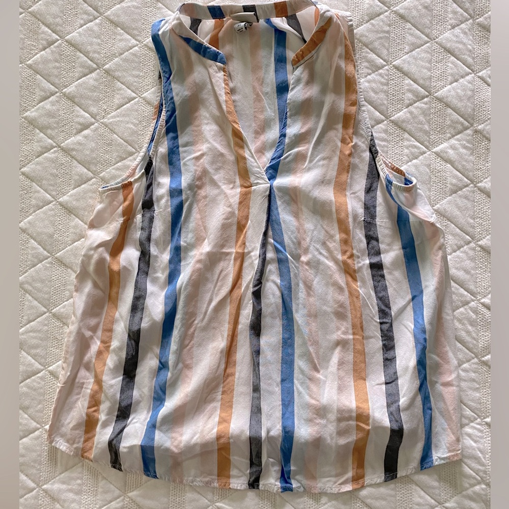 A New Day Women’s XS sleeveless striped top